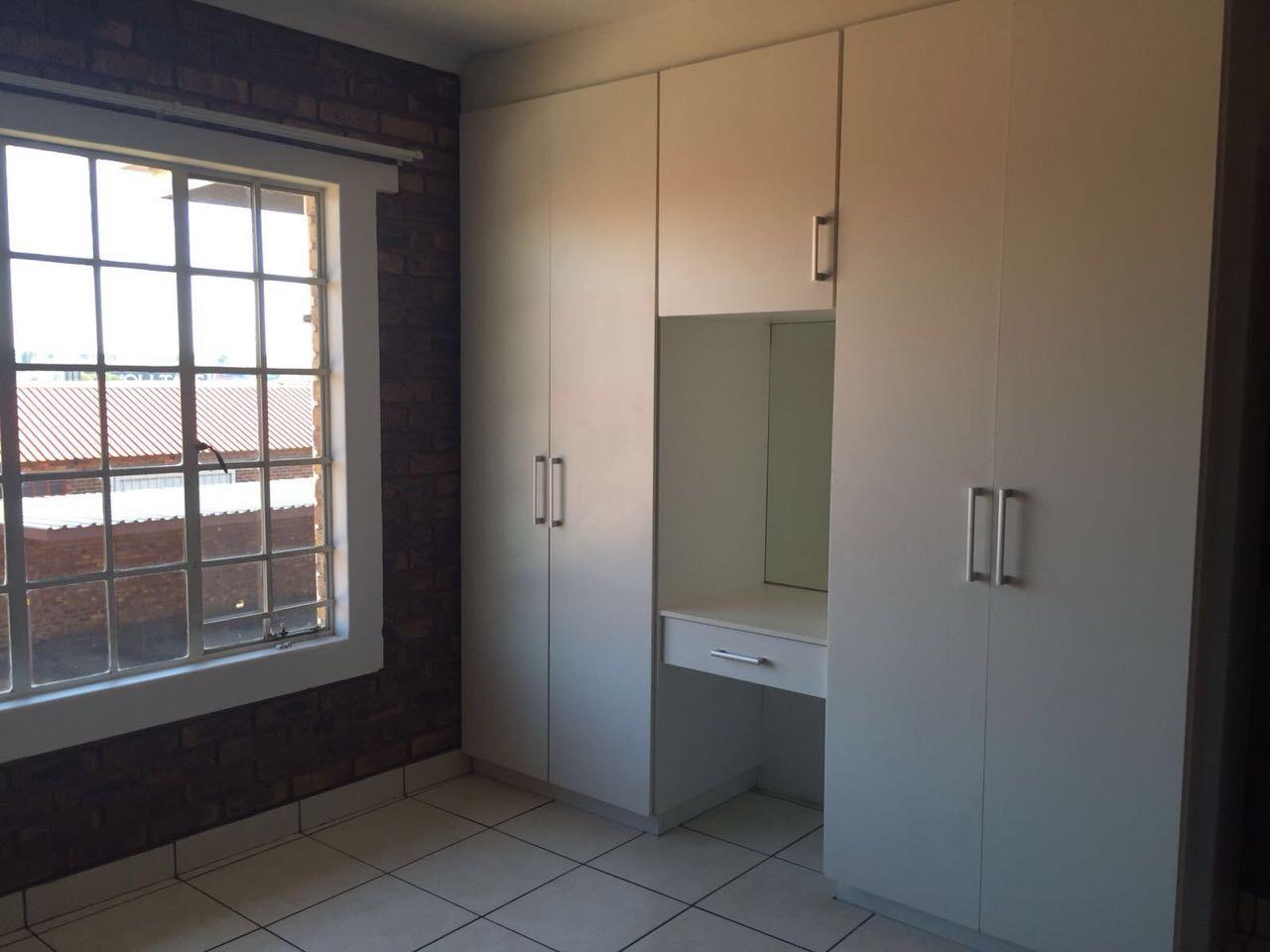 To Let 2 Bedroom Property for Rent in Aberdeen Eastern Cape